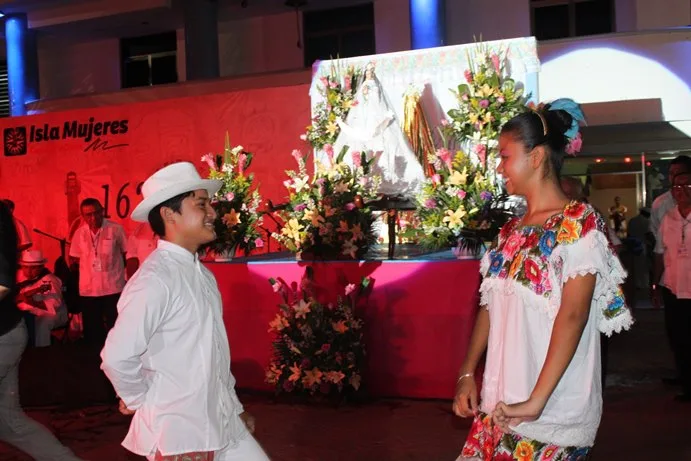 Tradiciones de Isla Mujeres: una mirada a la cultura local